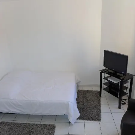 Apartamento Studio Riouffe 2 Mins From The Palais Des Festivals And The 132 *